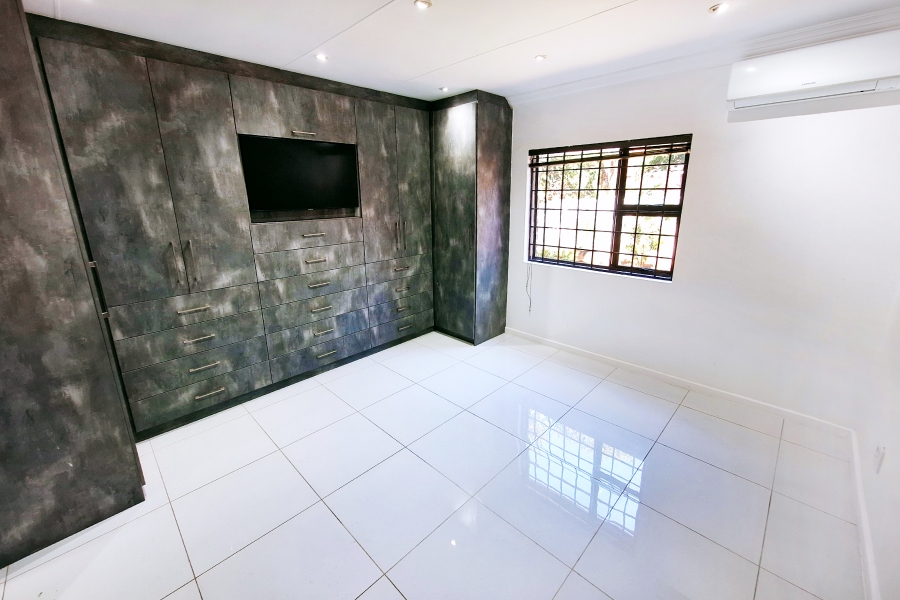 4 Bedroom Property for Sale in Noorsekloof Eastern Cape